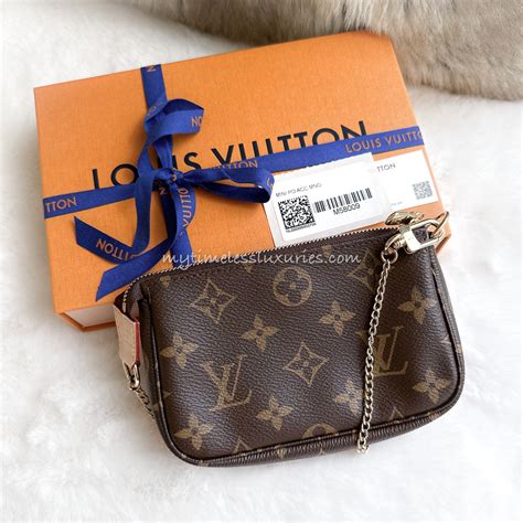 louis vuitton pochette buy online|pochette louis vuitton monogram.